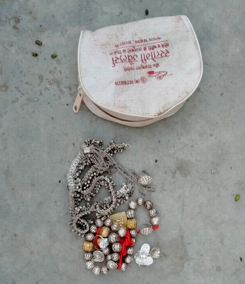 Thieves threw the stolen jewelery from Haldwani in Rudrapur