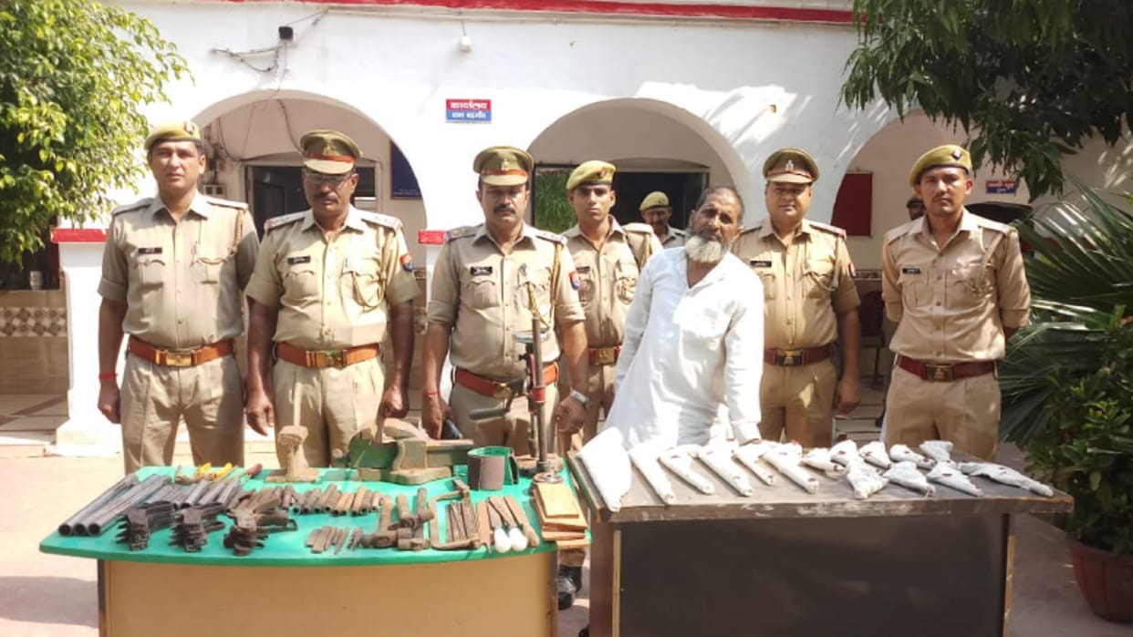 Saharanpur police have busted a illegal arms factory and accused arrested