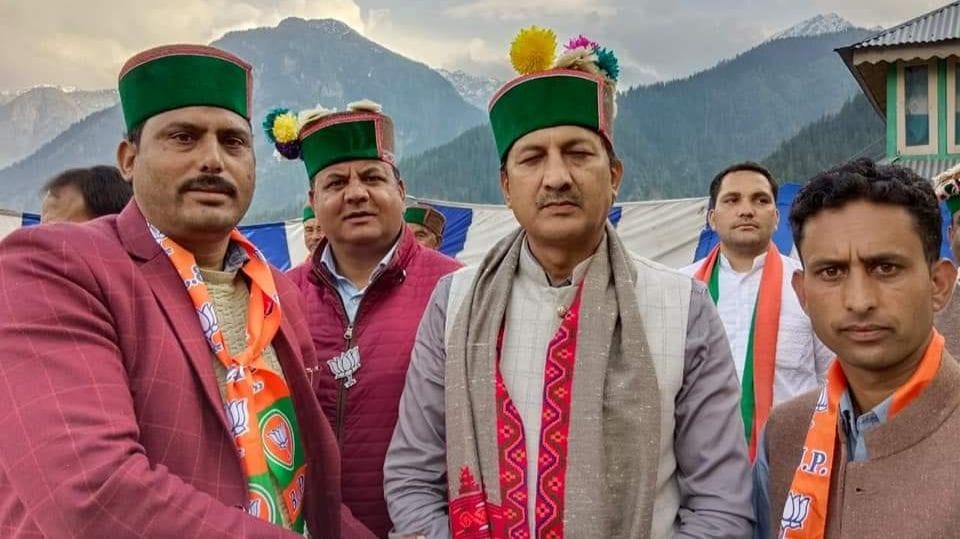 Sikandar gave Rs 21 lakh to Sapni Panchayat