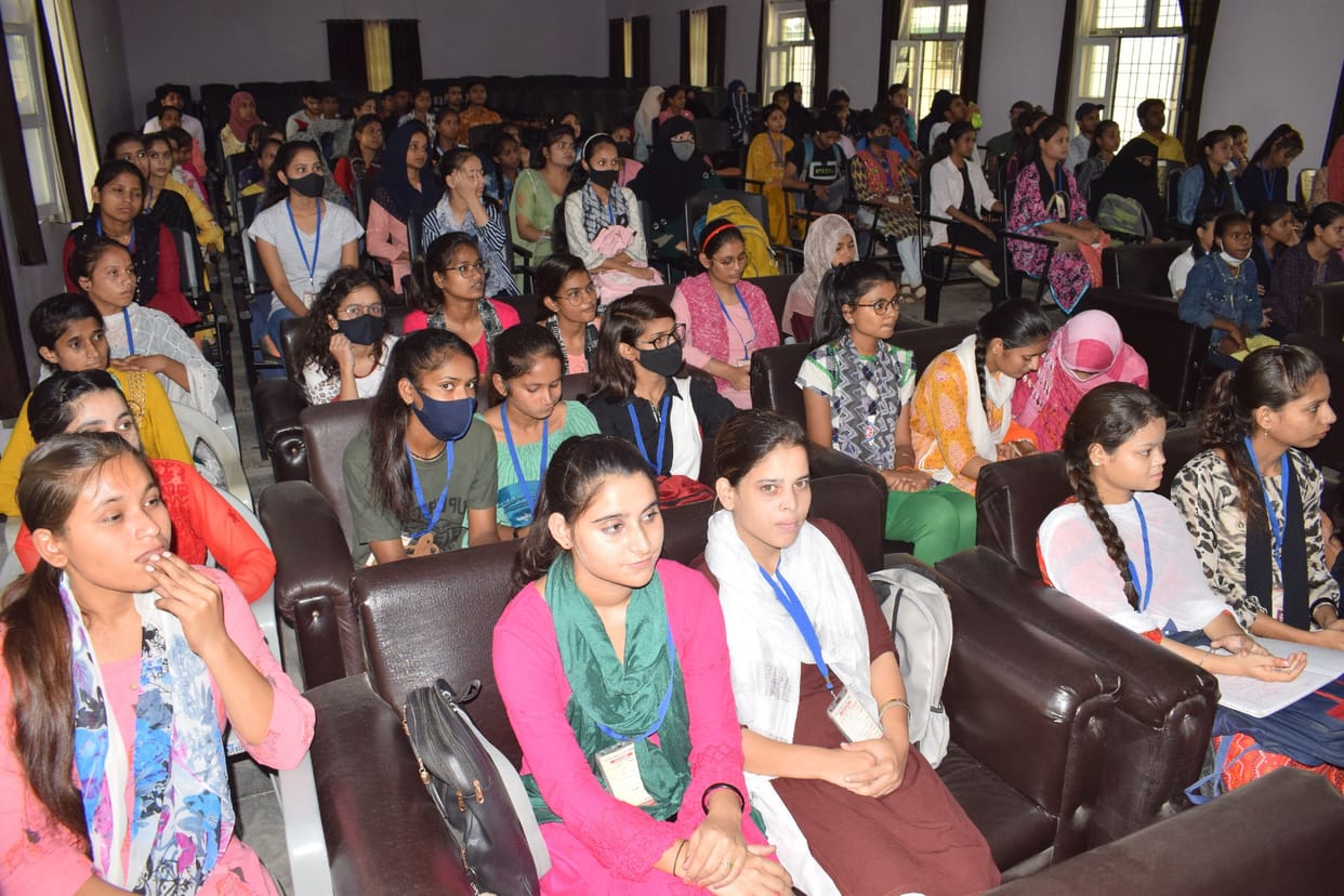 'Avoid junk food, include nutrients in food'