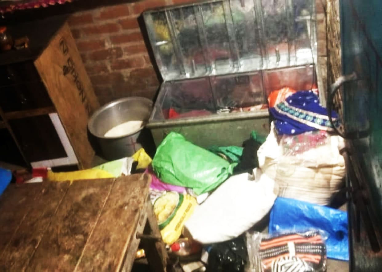 Stole goods worth one lakh including cash by breaking the locks of the confectionery's closed house