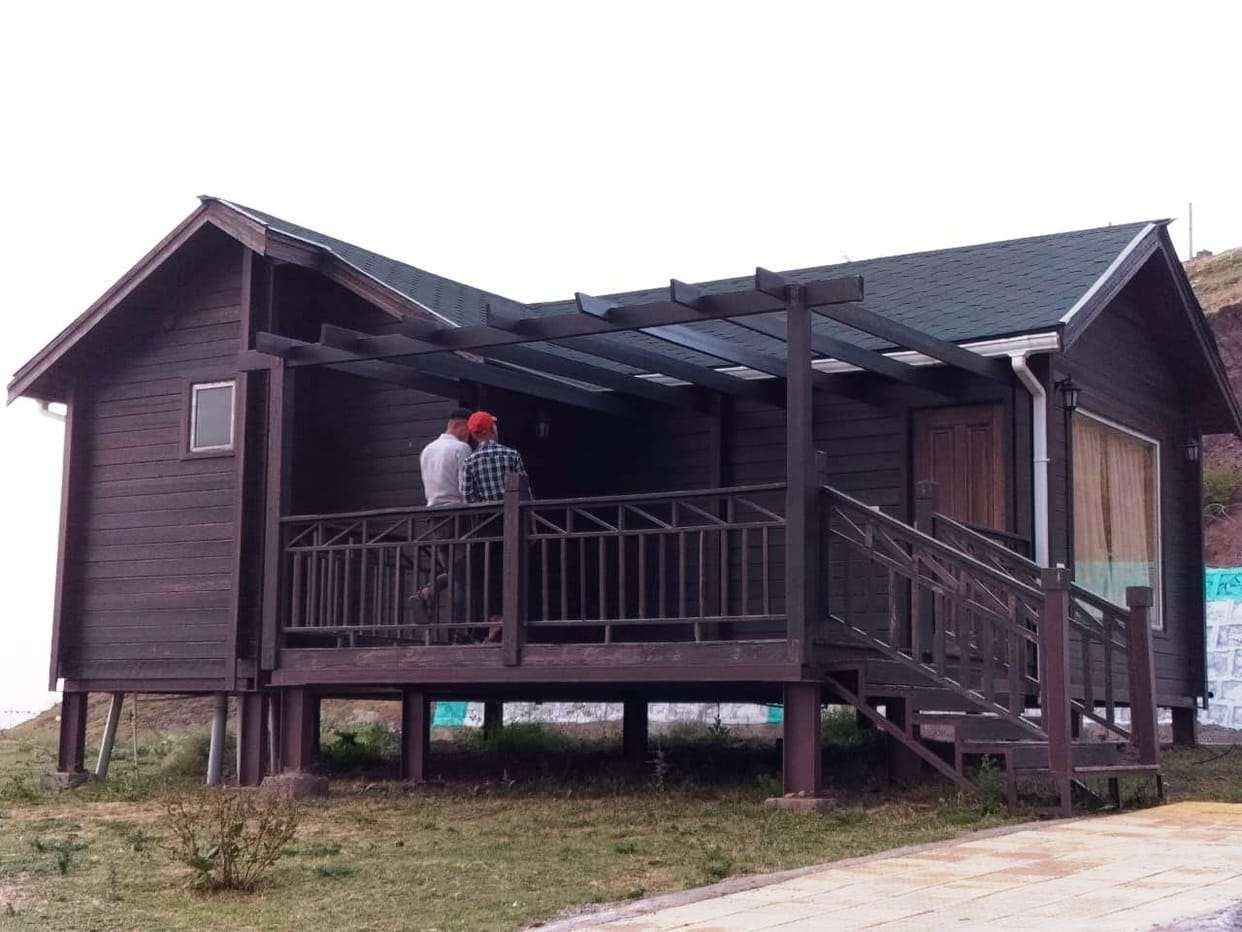 Hut ready for five crores, waiting for inauguration for two years