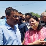 अरविंद केजरीवाल और सिसोदिया पहुंचे मुंडका