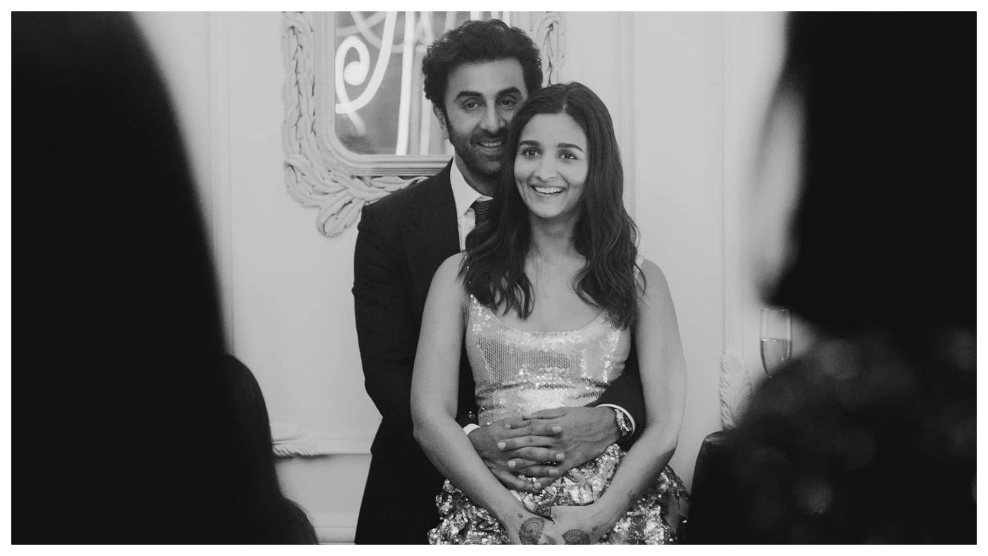 After Alia Bhatt Ranbir Kapoor Announce Pregnancy Condom Company Congratulates In A Funny Way News in Hindi