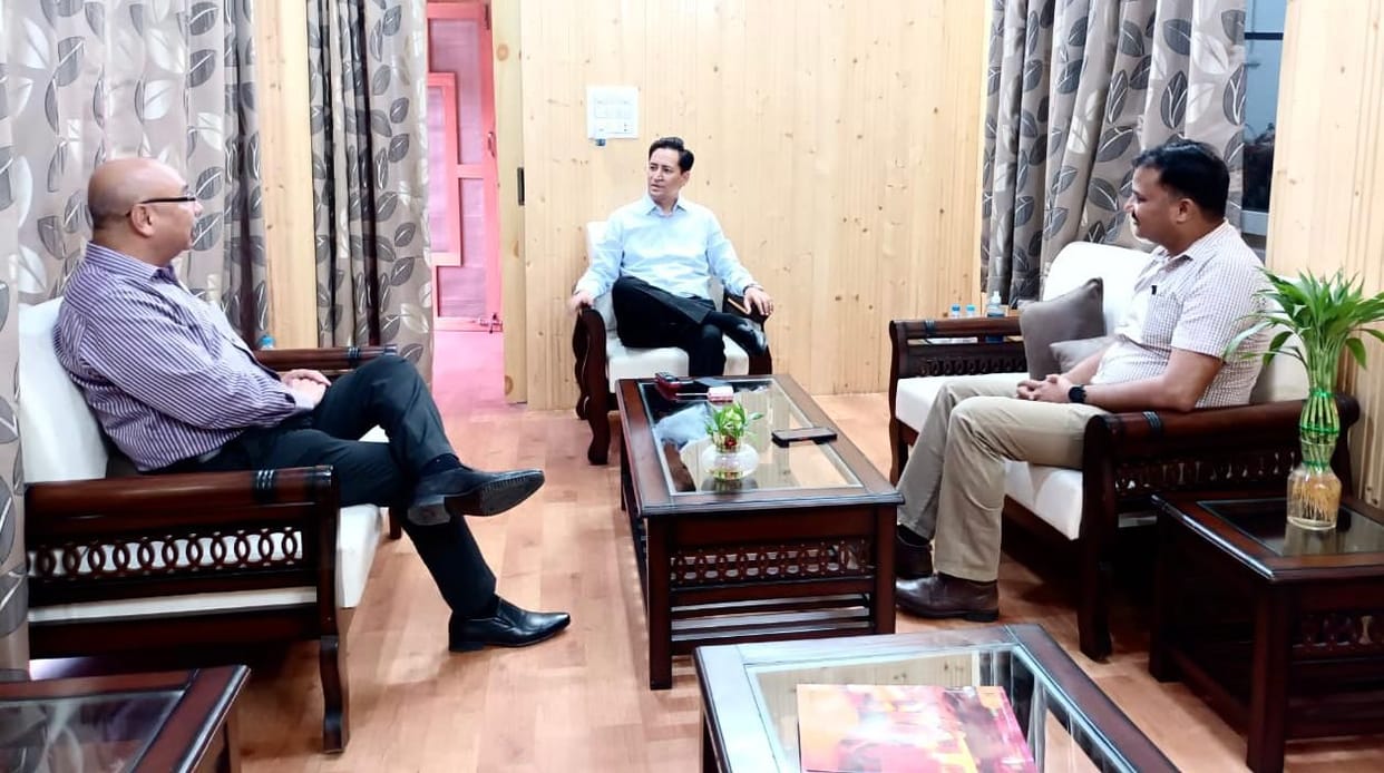 commissioner held meeting with railway officials