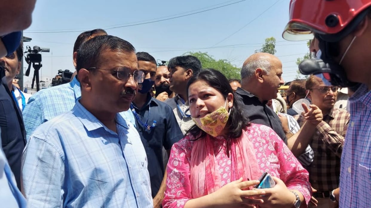 Chief Minister Kejriwal met Mundka's angels, said - Delhi supports each other in happiness and sorrow