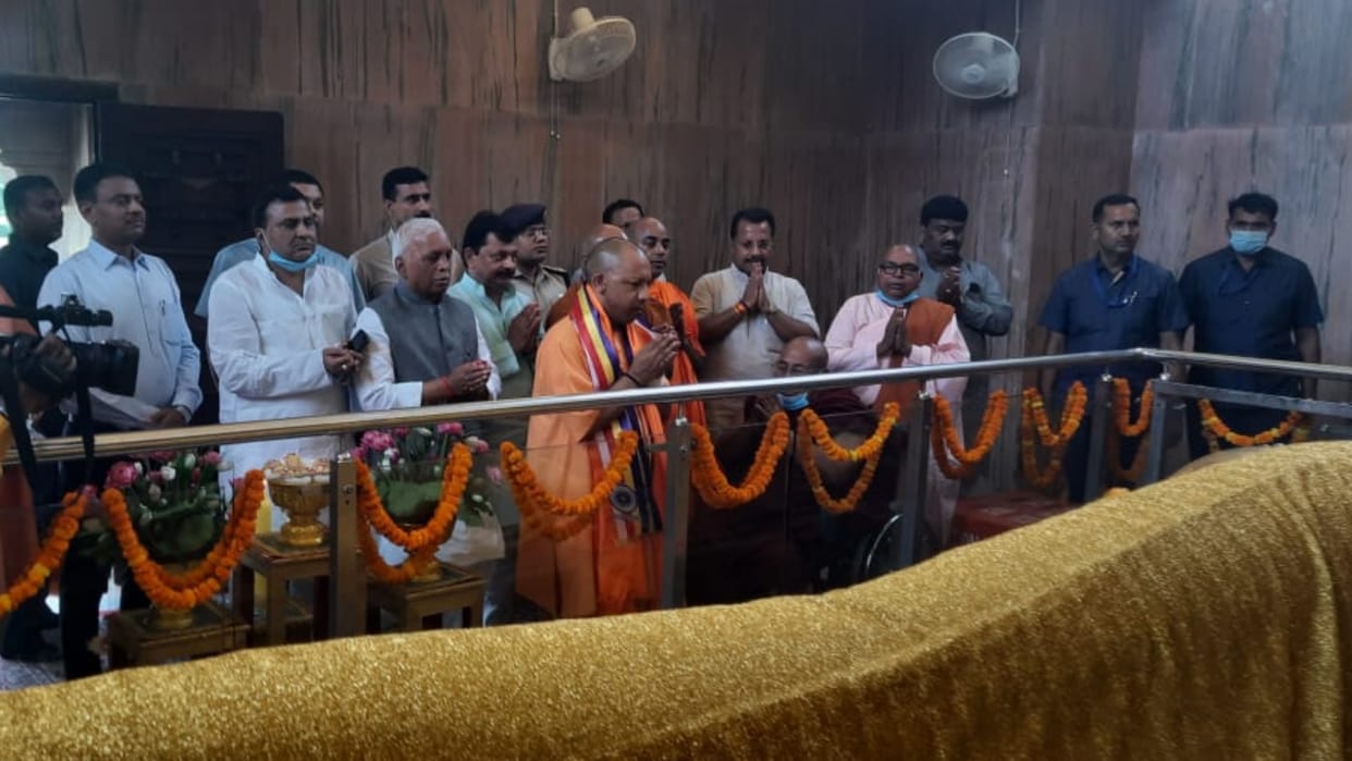 CM Yogi reaches Kushinagar for check preparations before arrival of PM Modi