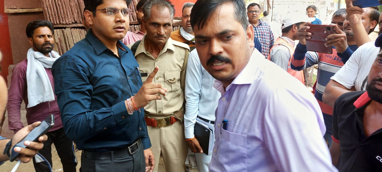 Hathras: Bulldozer run on encroachment, traders clash with SDM