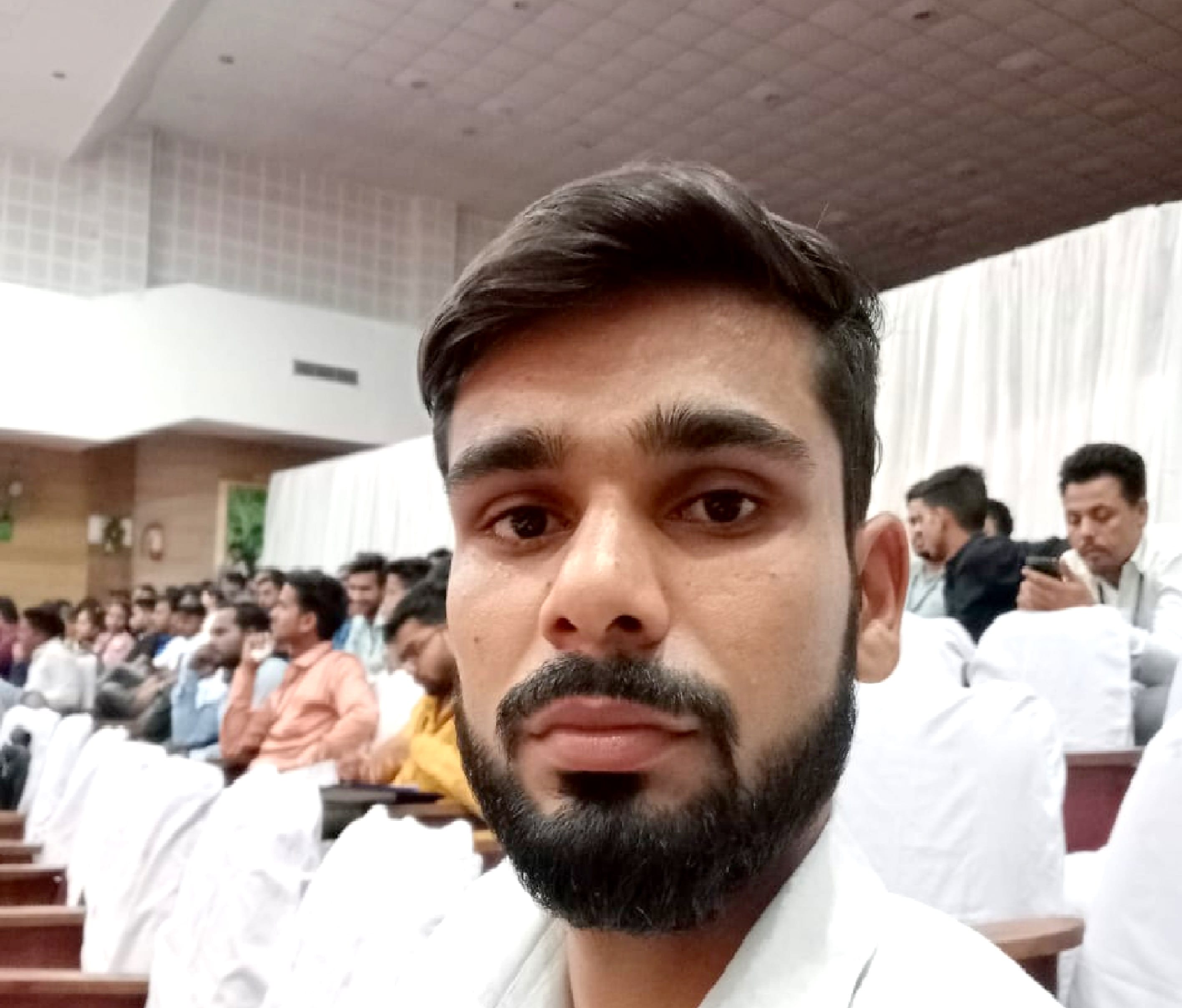 Profitable Agriculture Business, Etawah's 21-year-old Shivam is earning one crore every year from potatoes