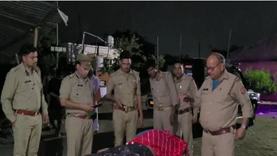 Dhaba operator shot and killed the customer due to dispute over the water bottle in kasganj