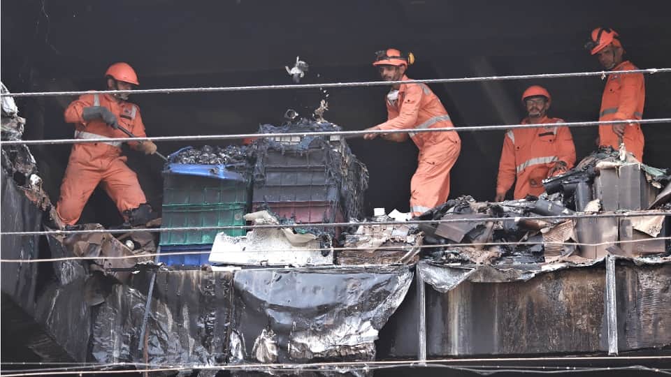delhi mundka fire former lineman claims 27 lives could have been saved if manager consider my advice