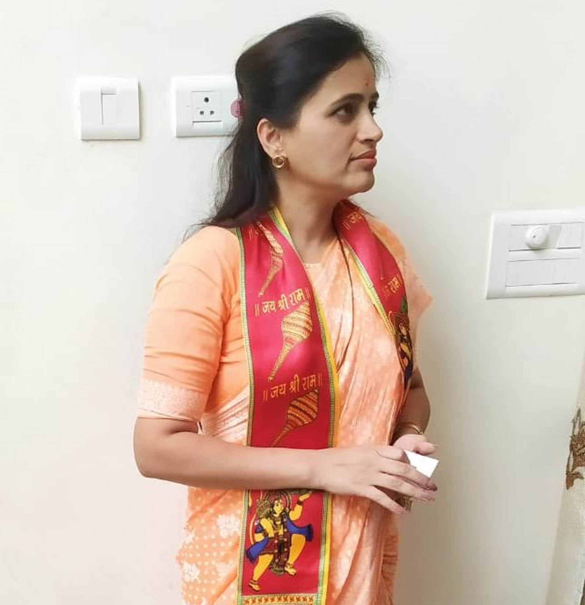 Hanuman chalisa Path: MP navneet rana said in an interview, she will contest election against Maharashtra CM uddhav thackeray