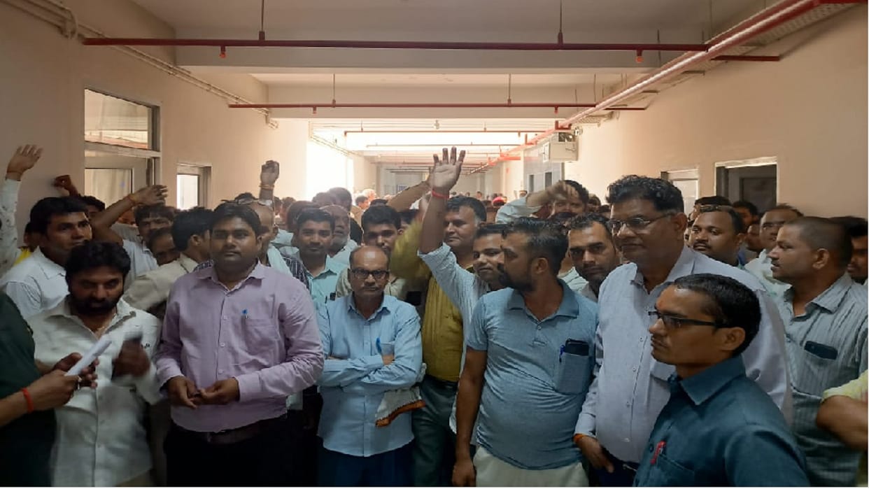 State University: Self center examination on more than five hundred students, after the uproar, the university changed the system