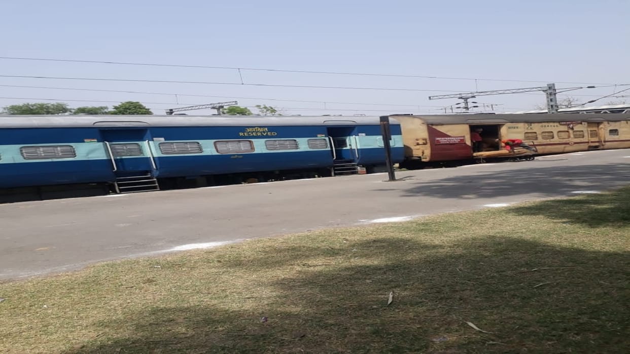 Salon came from Eastern Railway for the officer's personal tour!