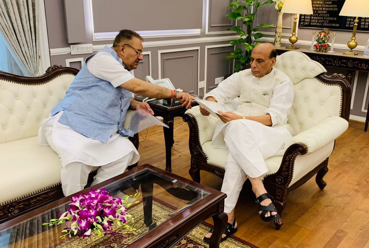 Army Recruitment,  Soldier Welfare Minister Joshi meets Rajnath Singh, advocating for extension of lease of Gorkha Military Inter College