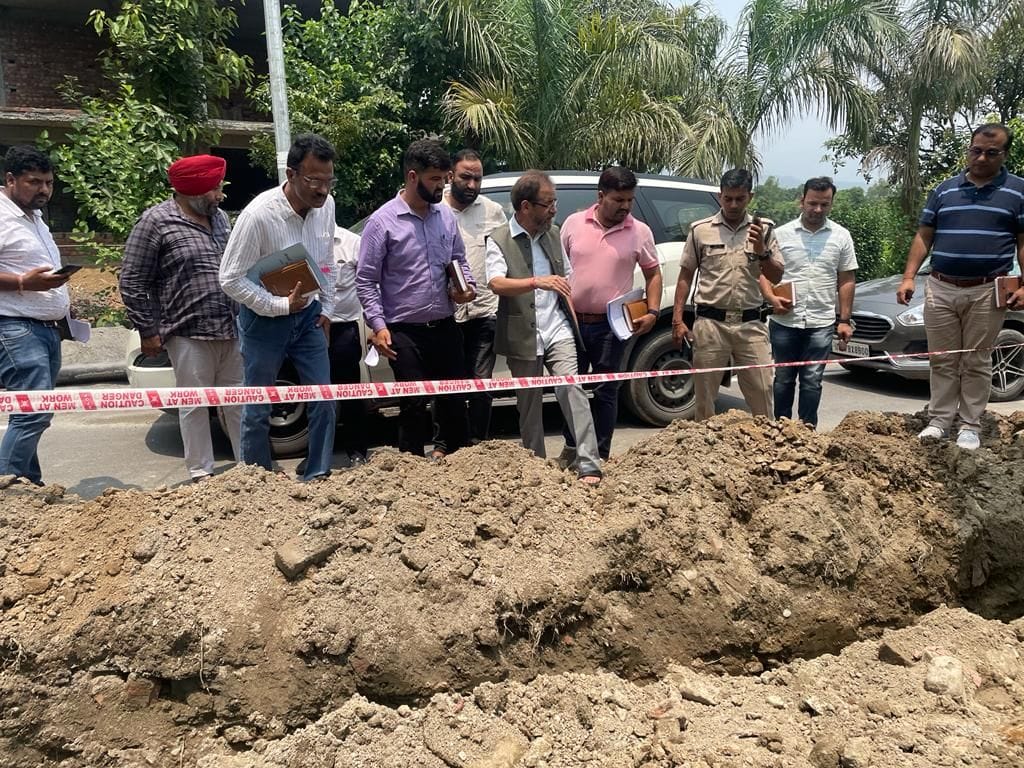 Immediately fix the roads damaged by the pipeline: Munna