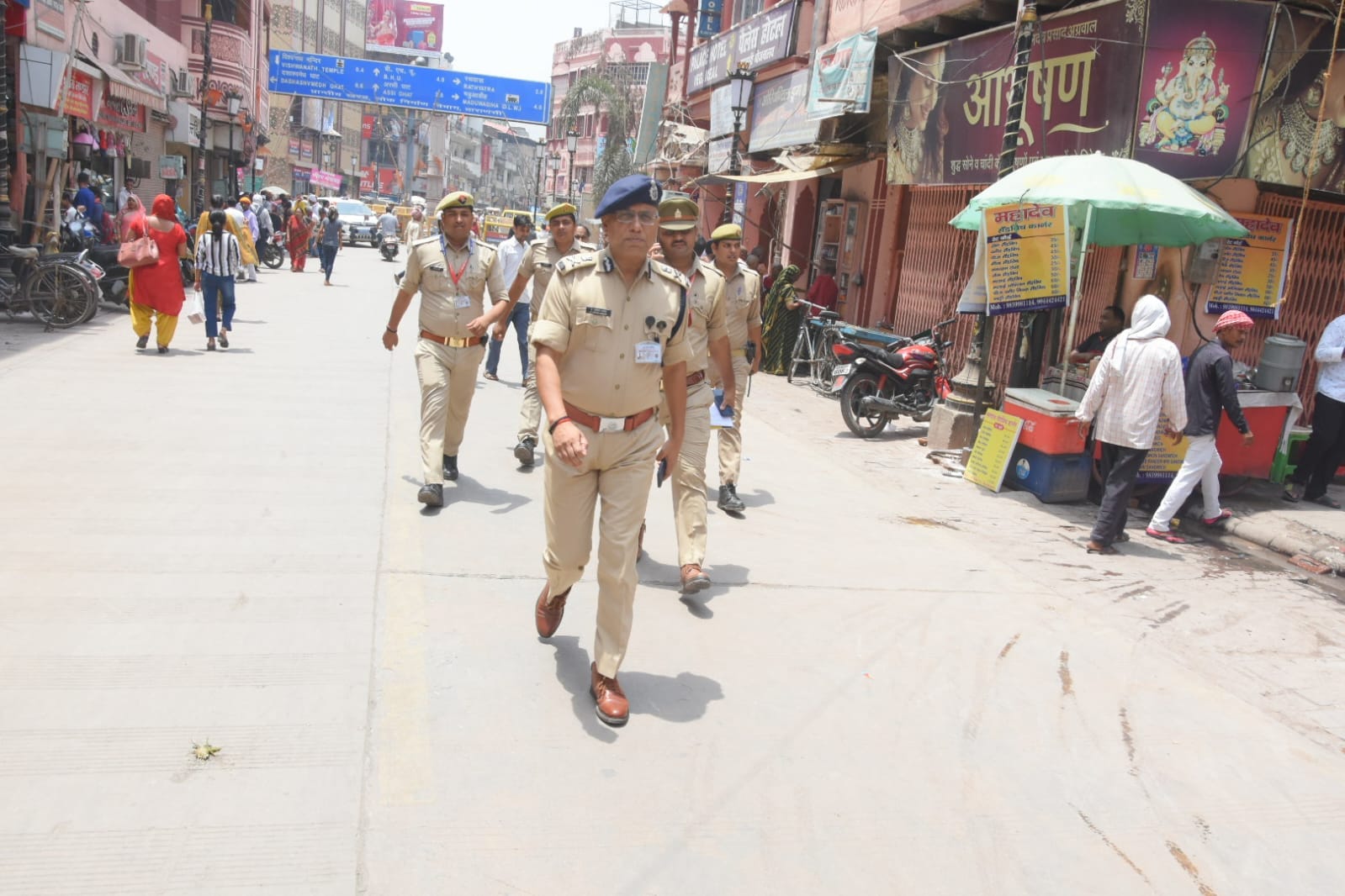 Gyanvapi masjid Survey updates Masajid committees key opened  locks of two rooms in basement one lock broken