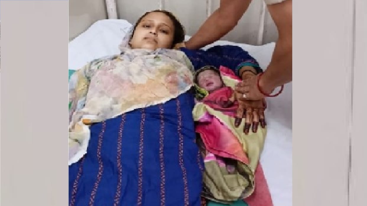 Woman gave birth to child in toilet of railway station