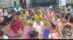 पंजाबी धर्मशाला में योग करतीं महिलाएं।