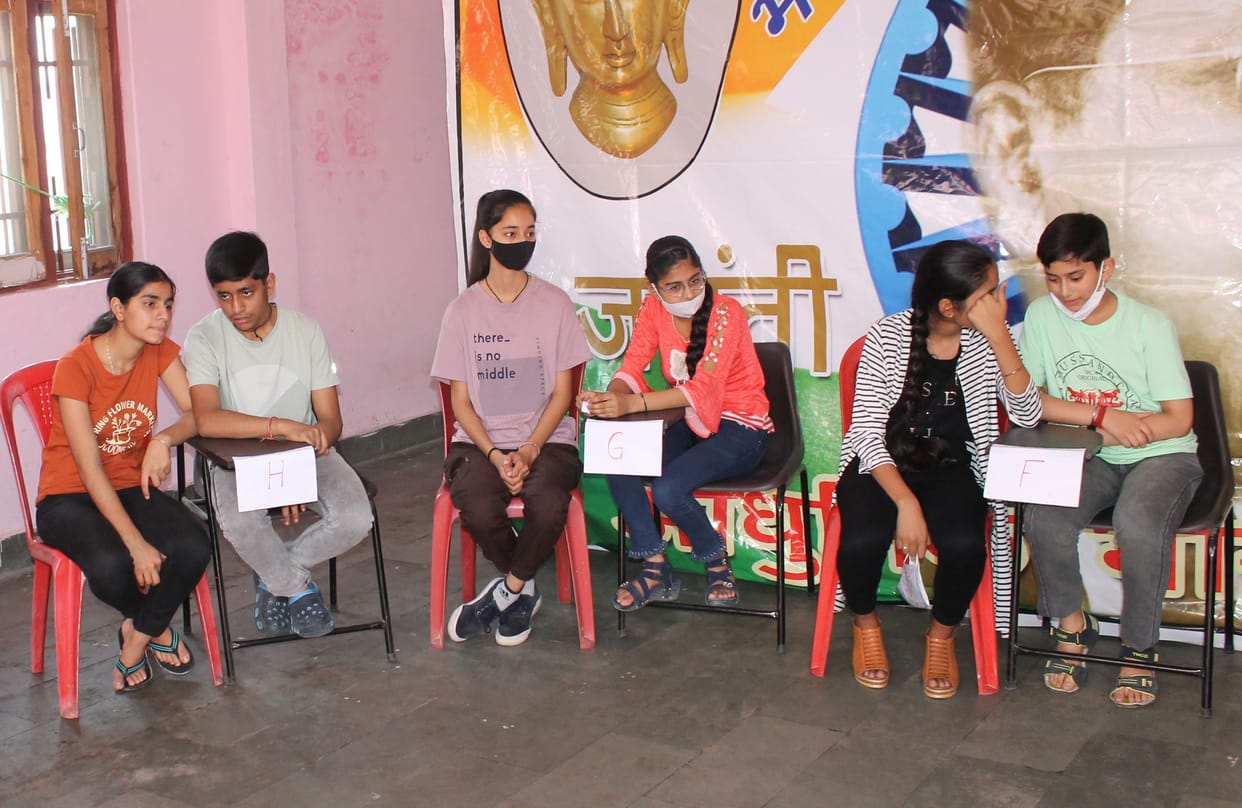 amveksha got first rank in speech compition
