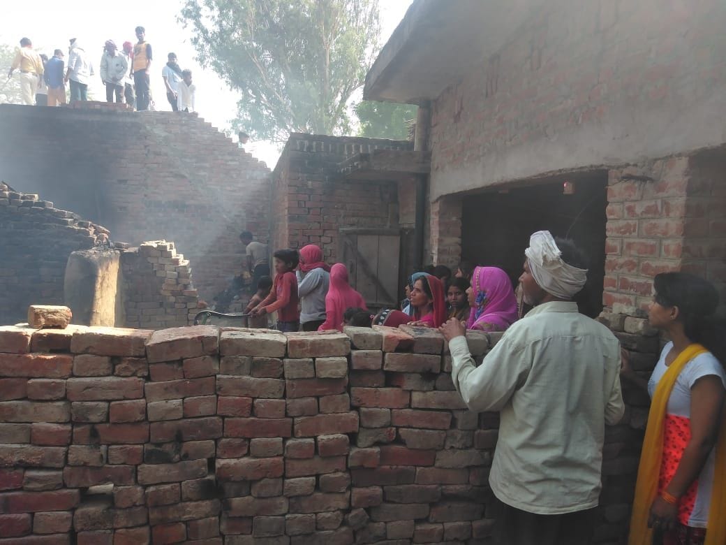 Five houses burnt to ashes by fire