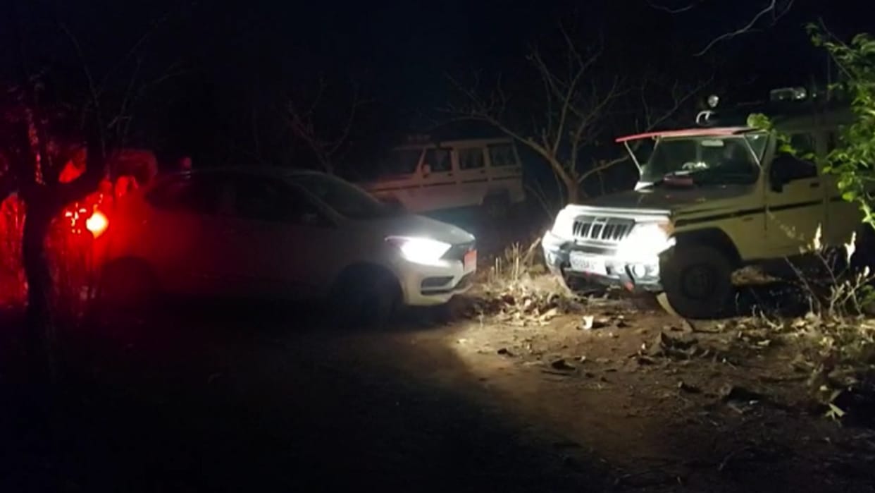 Policemen killed in Guna: Four hunters killed in encounter, father refused to hunt, eccentric son did not agree