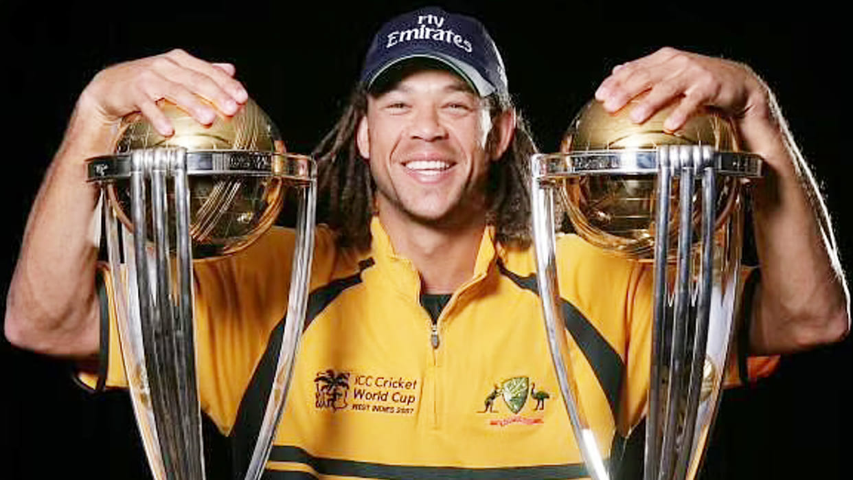 Australian cricket star Andrew Symonds dies in car crash, local media reports