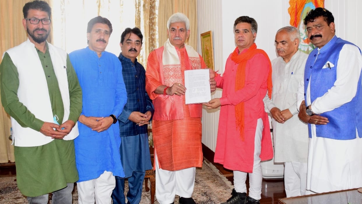 Srinagar BJP delegation meets Lt Governor regarding the security of Kashmiri Pandits in kashmir