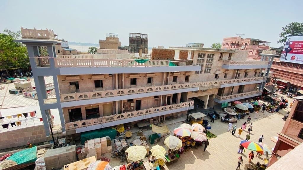 Dashashwamedh Ghat varanasi will rejuvenated by end of May more than 100 shops including open restaurant ready