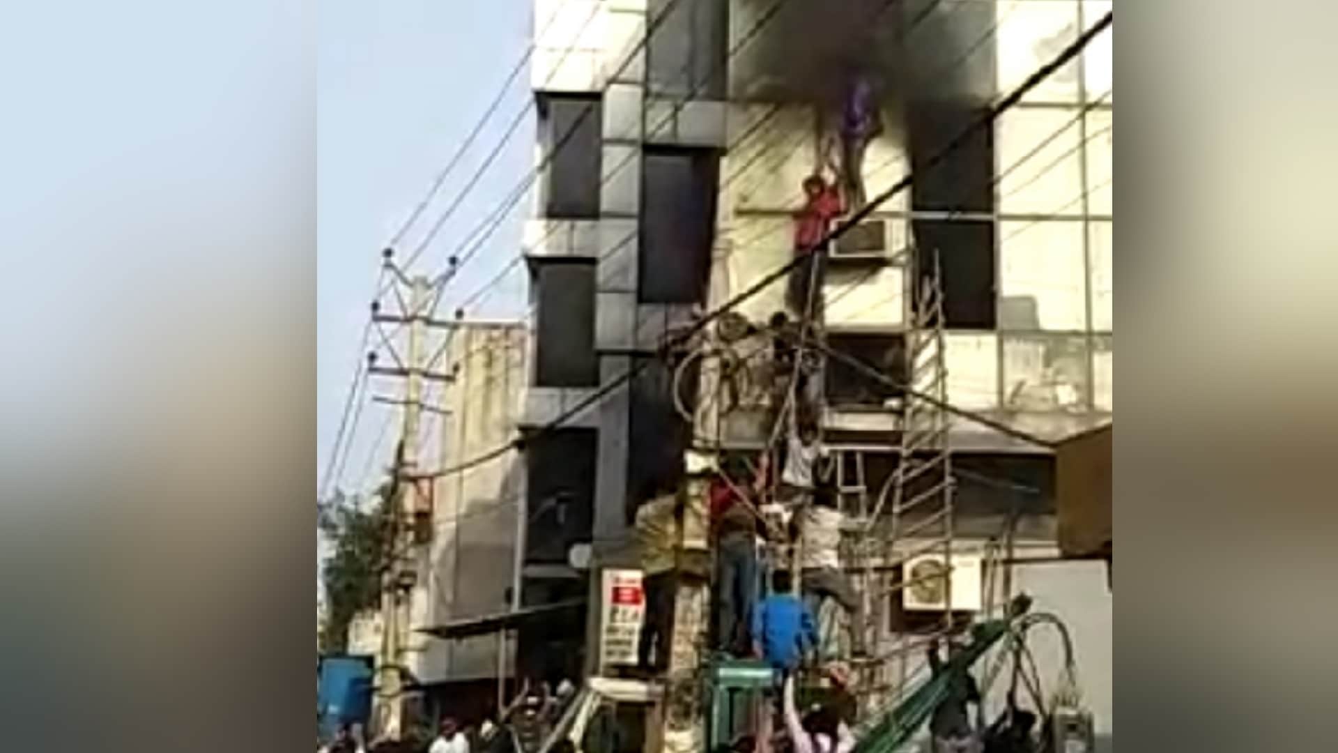 Mundka fire accident after four days life on track at incident place near by shops open