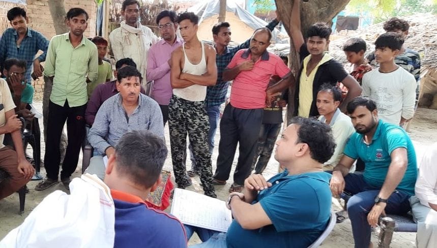 hardoi news,Notice to 33 families building houses on government land