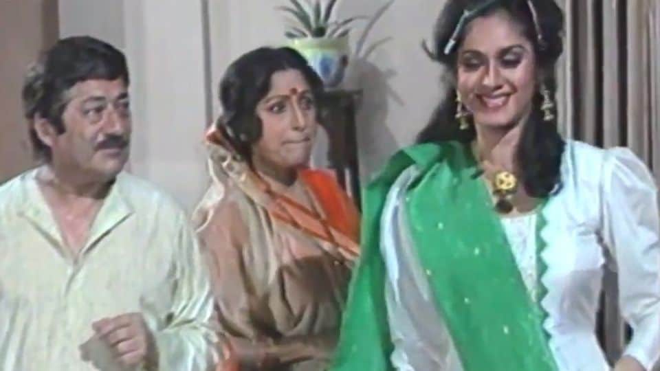 Watch these Bollywood movies with family on World Family Day swarg sansar biwi ho to aisi
