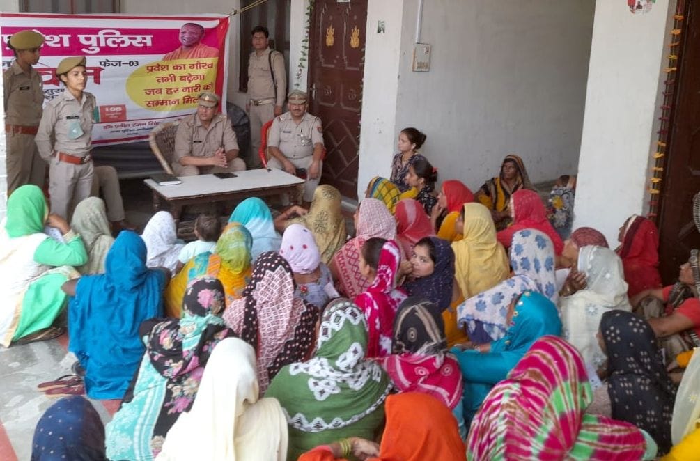 Police taught the lesson of rights to women