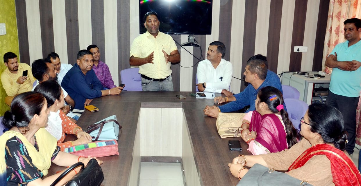 Zilla Parishad cadre employees should be merged in the department: Union