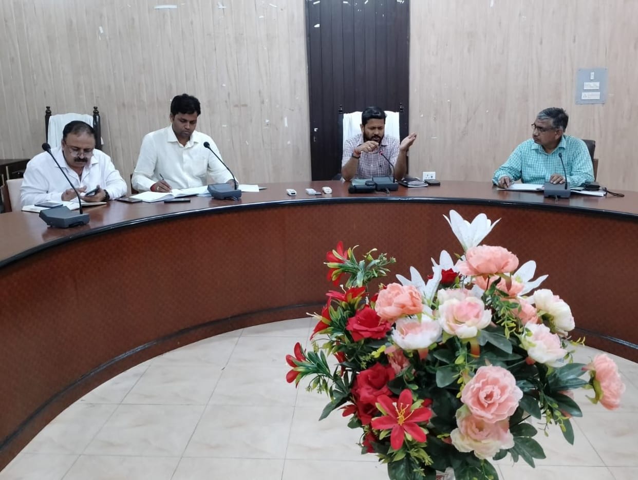 The waste of drains will not go to Gomti, chemical waste will also be banned
