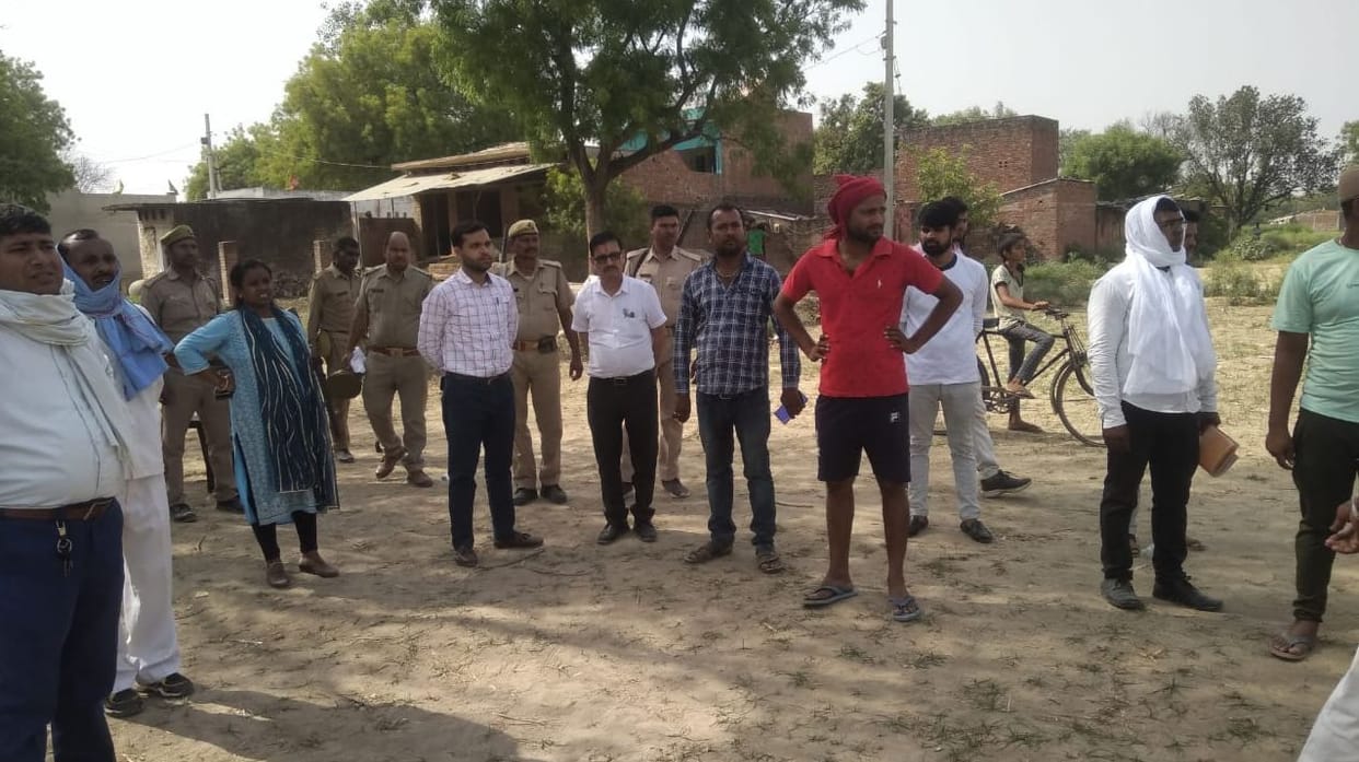 Bulldozer roared against land mafia, evacuated Chakrod and pond