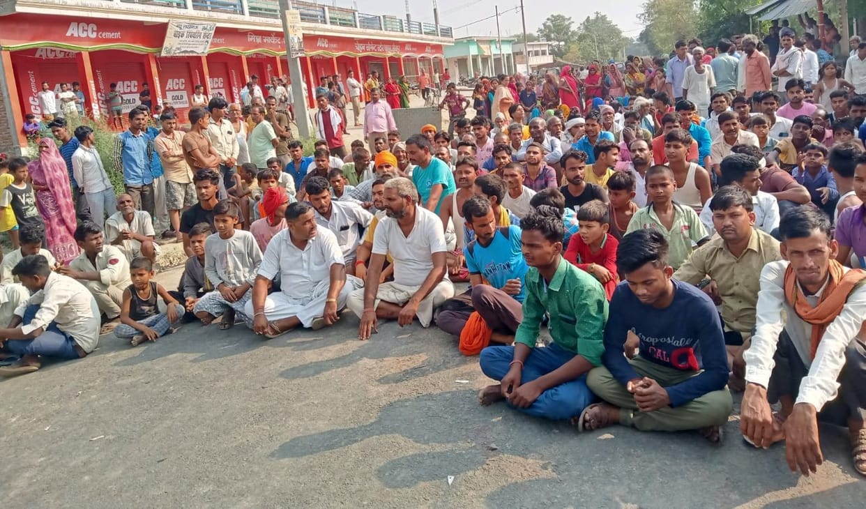 Crowd jammed Shahpur road, 12 hours of commotion