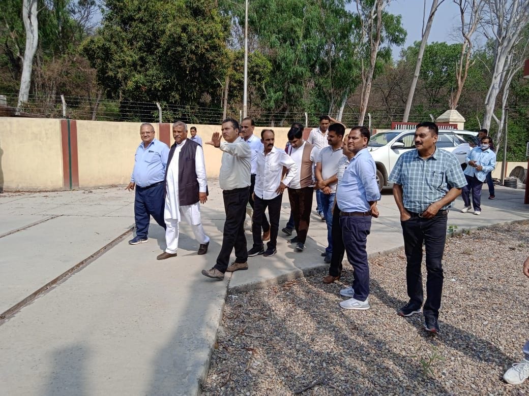 power minister suddenly reach in power station