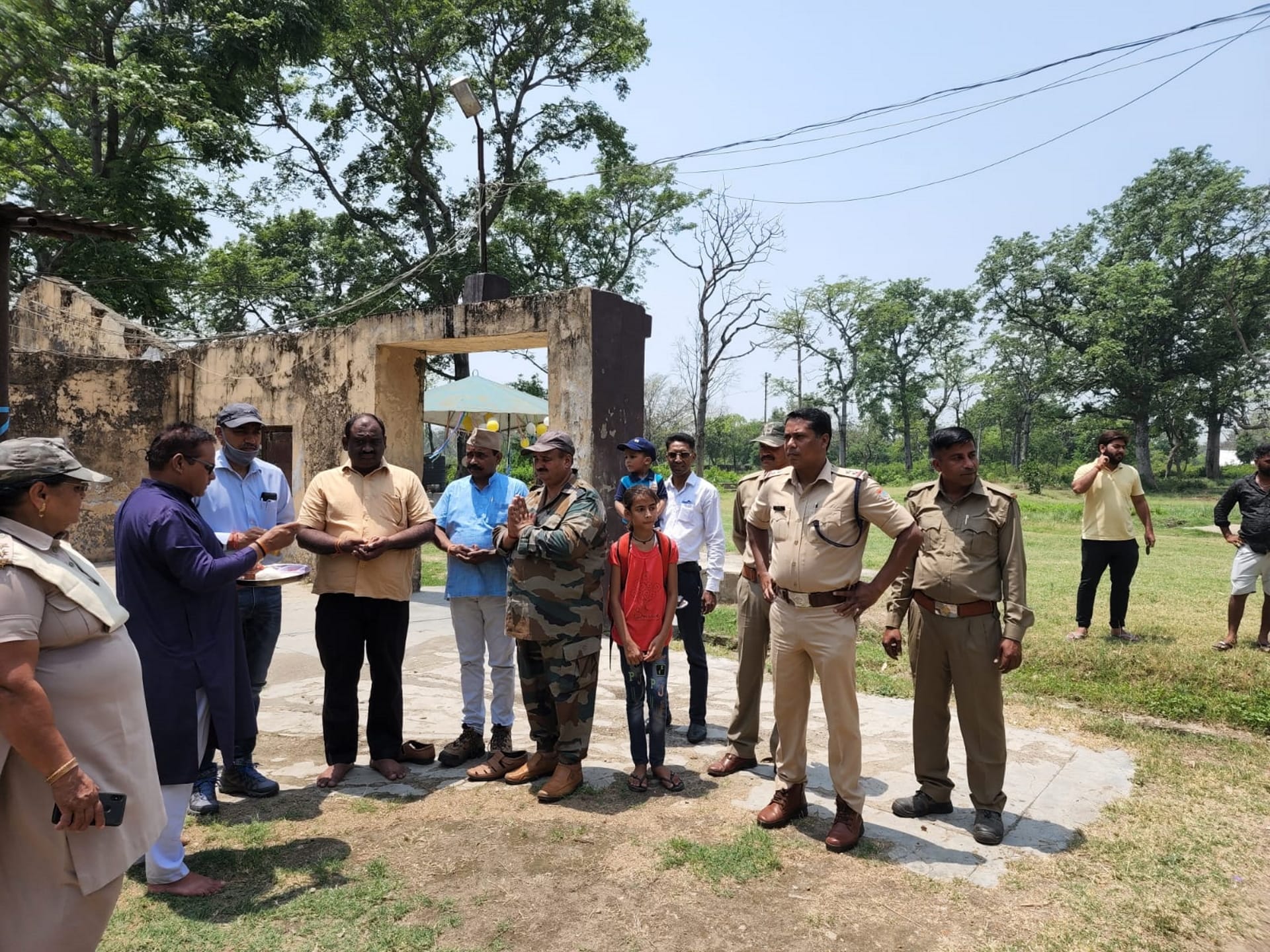 BJP leader shot dead in udham Singh Nagar, innocent children crying and asking about father, See Photos