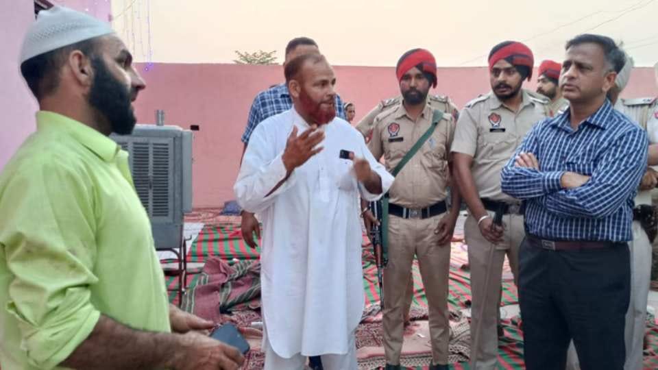 Eight people injured in clash in Barat in Pathankot
