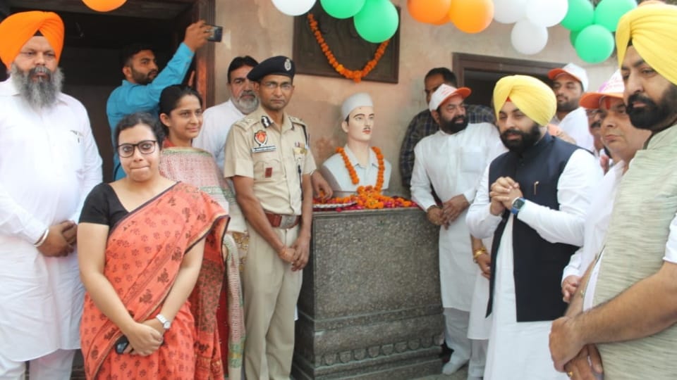 Punjab Minister Harjot Bains held bsf responsible for drugs and weapons came from across border