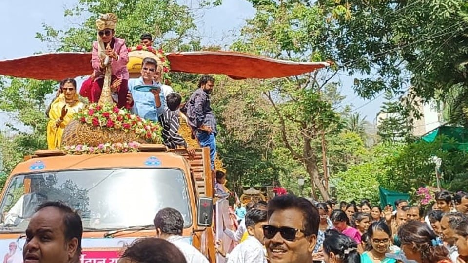 indore news: People who were eager to rob, looted money, gold and silver riding on a chariot, today will be the initiation of ten-year-old Siddham