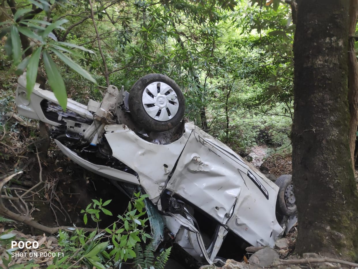 four tourist injured in car accident haripudharr sirmaur