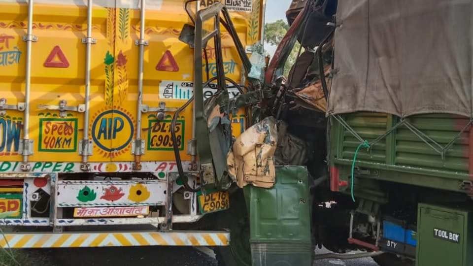 Subedar died and two army jawan injured in road accident in Punjab