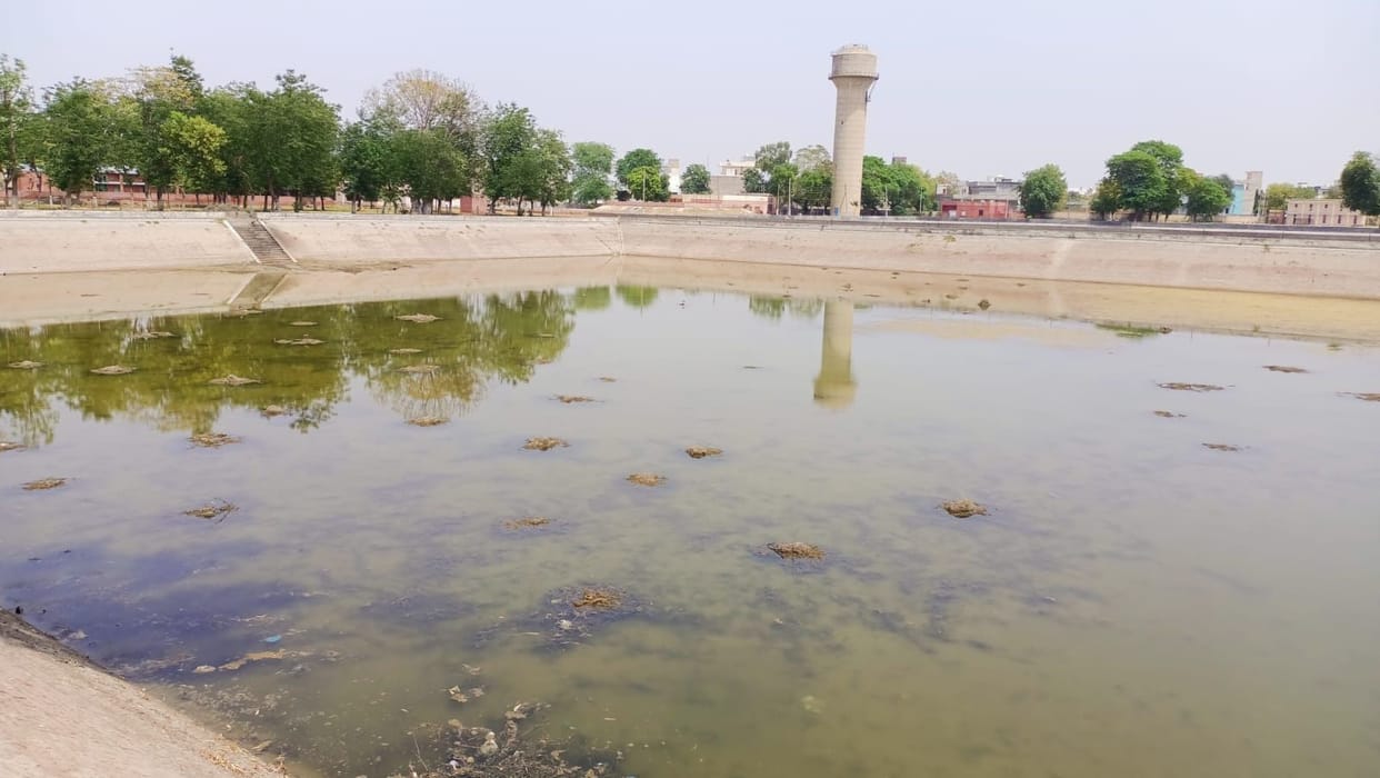 The water bodies of the city dried up, only a small amount of water is being received from Panjuana