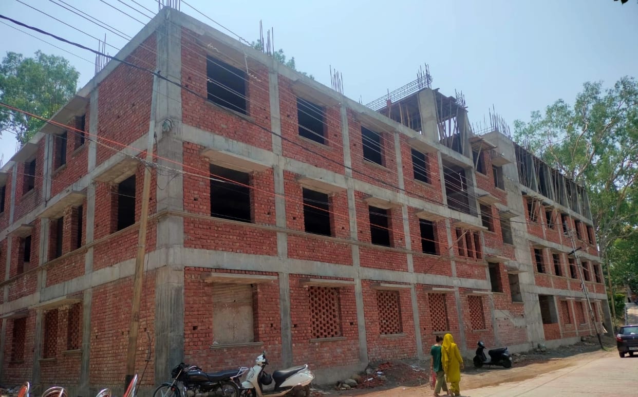 5.65 crore rupees will spent on  district panchyat resourse center building in nahan