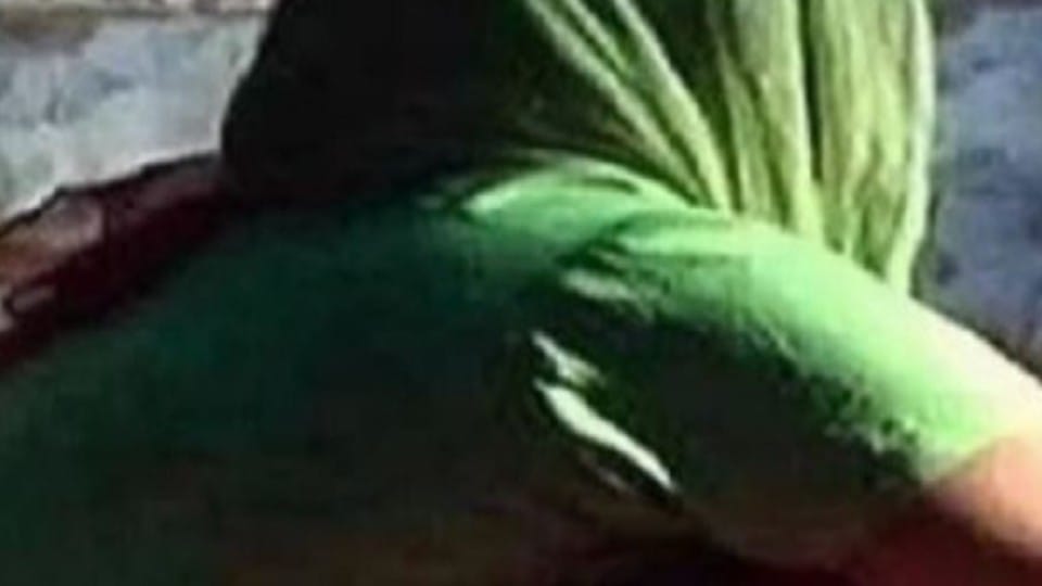 woman caught constable husband with girlfriend in agra