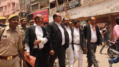 Gyanvapi Case: कल से शुरू हो सकता है ज्ञानवापी परिसर का वैज्ञानिक सर्वे, डीएम ने बुलाई अधिवक्ताओं की बैठक Scientific survey of Gyanvapi may start from monday varanasi commissioner called meeting