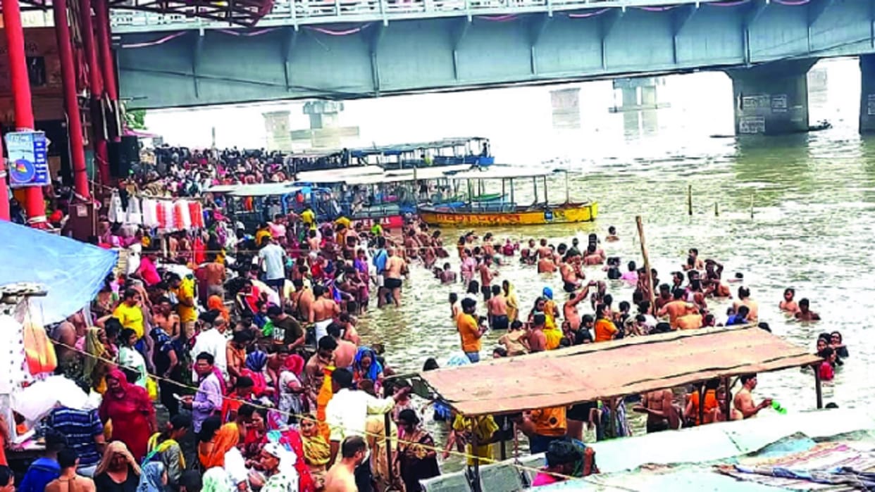 Bulandshahar Five drowned during Ganga bath one body recovered three missing