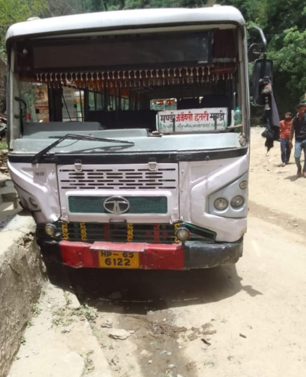 Due to lack of brakes, the bus collided with the bungalow of the house, accident averted